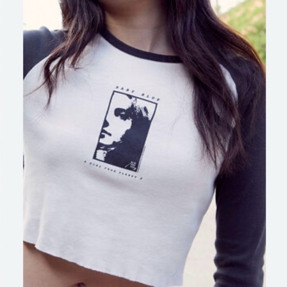 Brandy Melville John Galt Grey and White Graphic Crop Top
